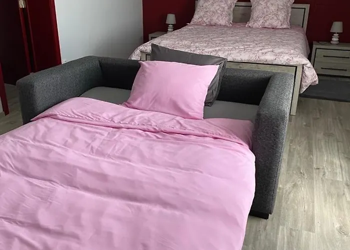 Lauralys 3* מונס